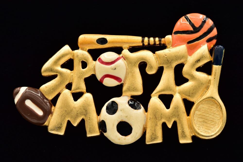 Tara Vintage Sports Mom Brooch Gold Enamel Football Baseball Soccer Tennis Bin5B